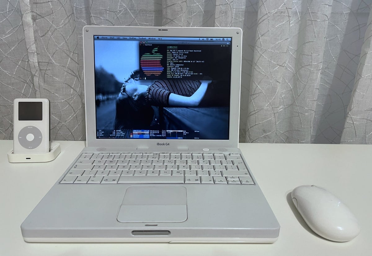 Apple iBook G4 retrobook